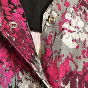 Landau Womens Scrub Top Size Small Pink Gray Black Floral Snap Pockets